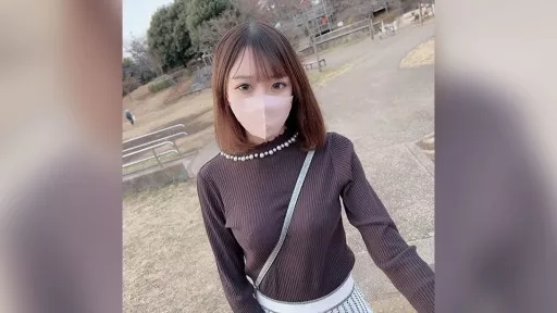 The F-cup receptionist with her stockings digging into her body is a perverted woman who squirts everywhere when she experiences pleasure!