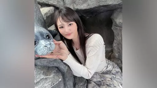 Outstanding proportions with tall beautiful legs... Fcup beauty big tits with beautiful pale pink nipples are shaken up and down twice in a row!