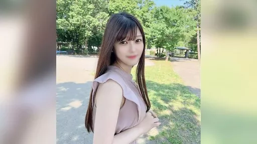 A gentle and ladylike college student with E-cup breasts and a sexy ass!