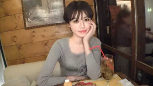 I want her to teach me all kinds of naughty things ♪ Contrary to her boyish appearance, she's actually a shy girl with a surprisingly naughty personality!